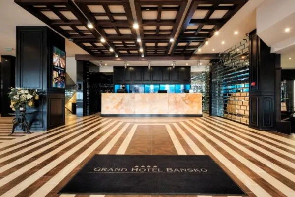 imageye___-_330179233-1-600x400