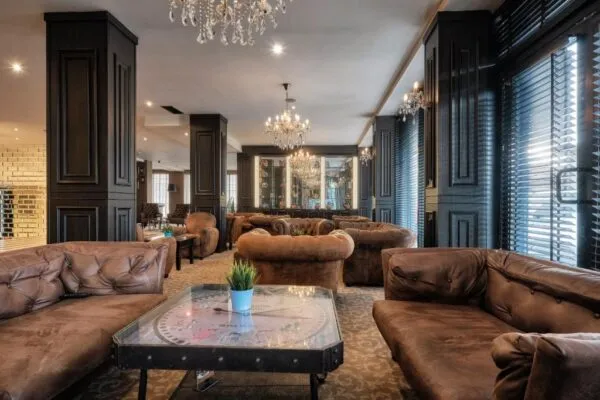 imageye___-_330179321-600x400