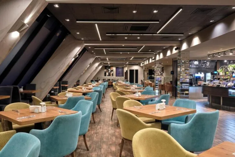 imageye___-_330183630-768x512