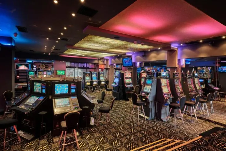 imageye___-_330184371-768x512