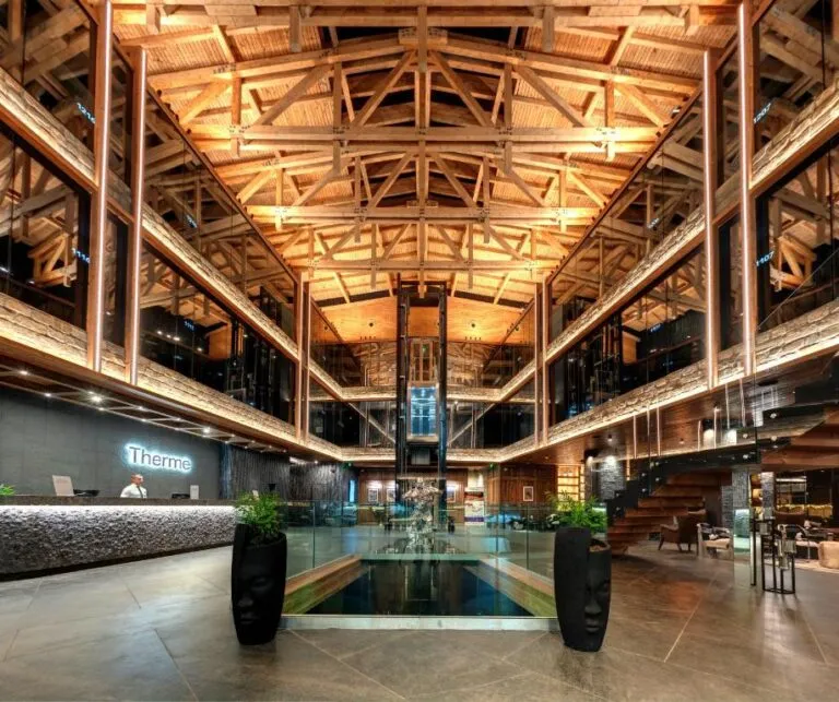 imageye___-_465011352-768x643