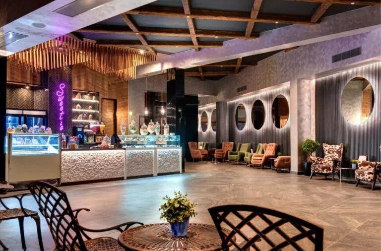 imageye___-_465014412-768x506