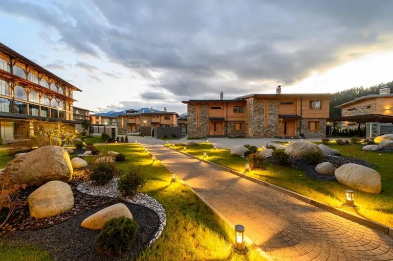 imageye___-_555965965-768x511