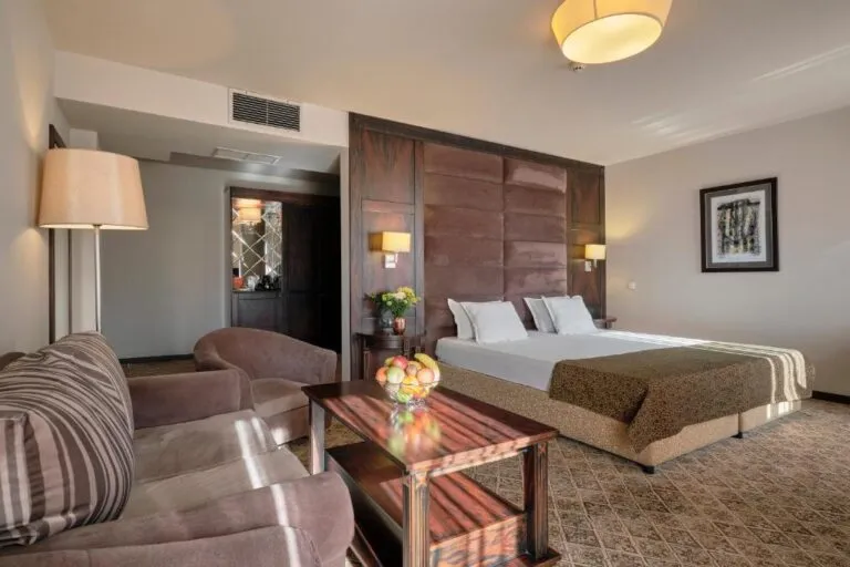 imageye___-_EXEC-768x512